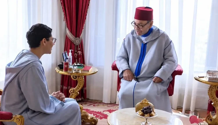الملك-محمد-السادس-يستقبل-فاطمة-الزهراء-المنصوري-1536×804